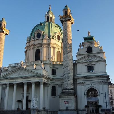 Bild 1 zu Wiener Wieden am 09. November 2023 um 17:00 Uhr, Mozartplatz mit Brunnen (Wien)
