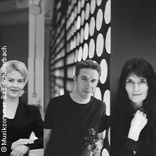 Noah Bendix-Balgley (Violine), Sennu Laine (Cello) & Elisaveta Blumina (Klavier)